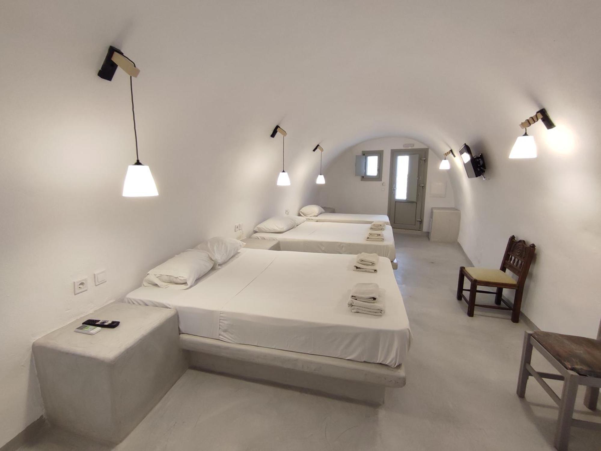 Fira Comfort Rooms Екстер'єр фото