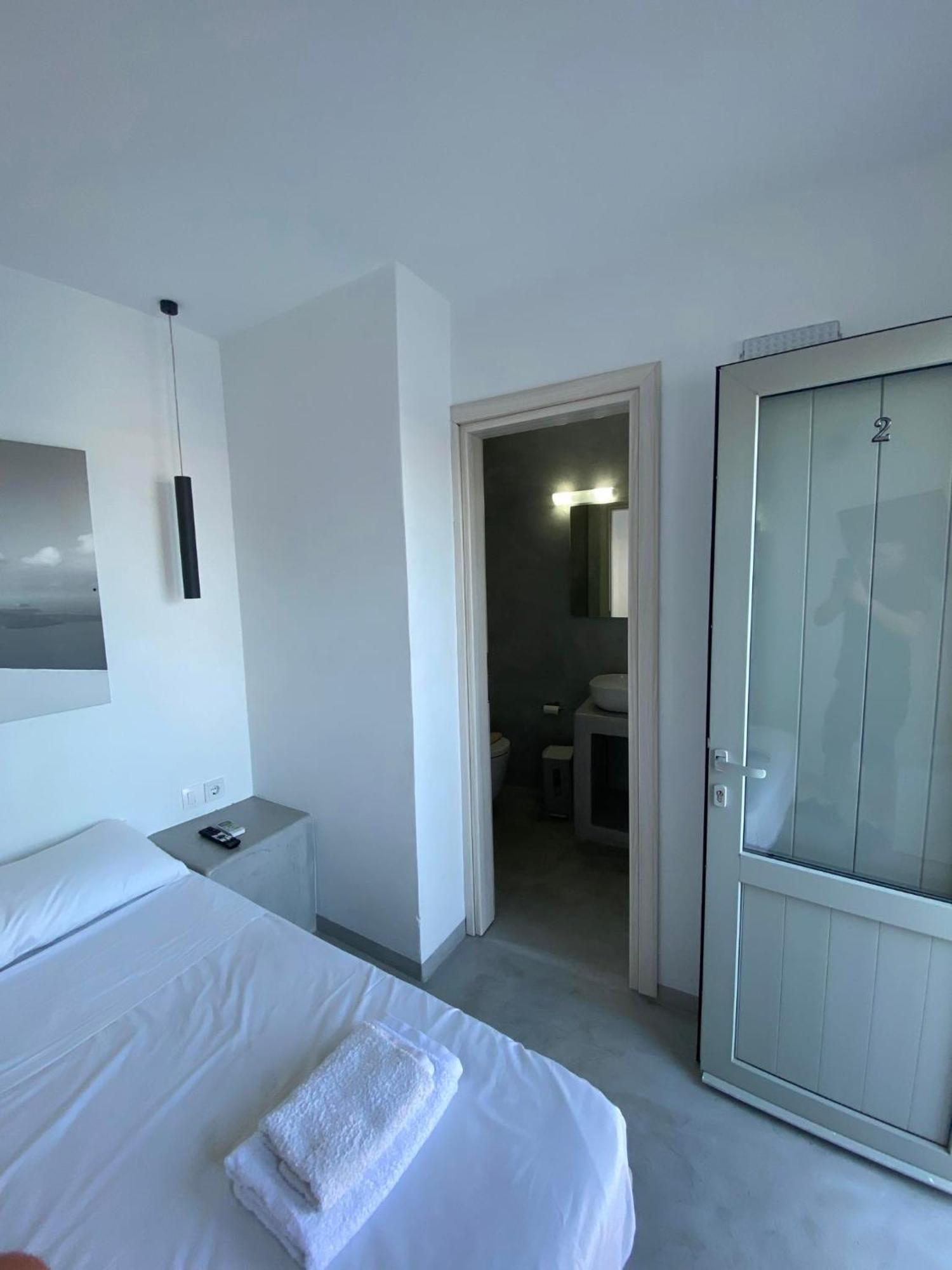 Fira Comfort Rooms Екстер'єр фото