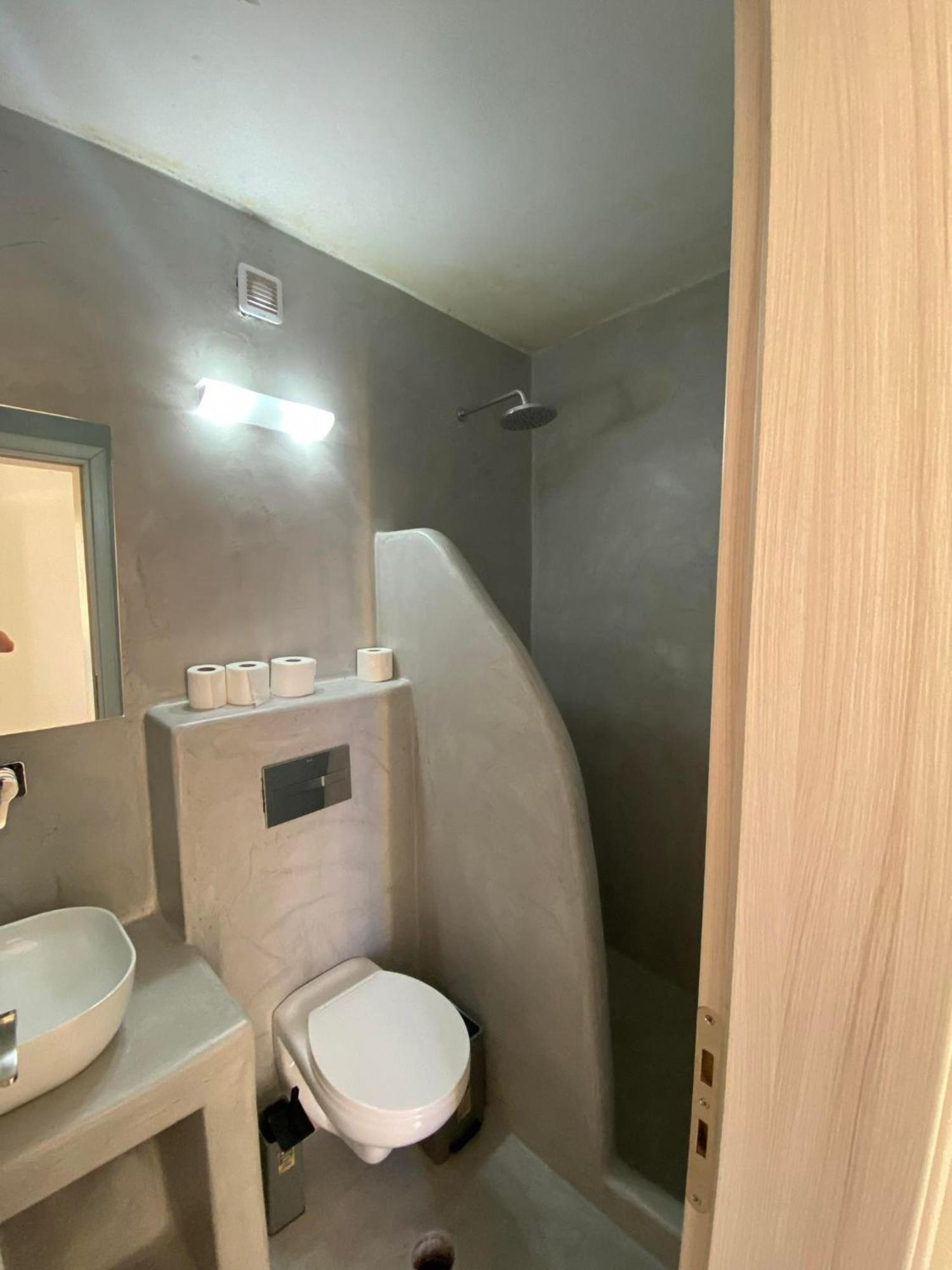 Fira Comfort Rooms Екстер'єр фото